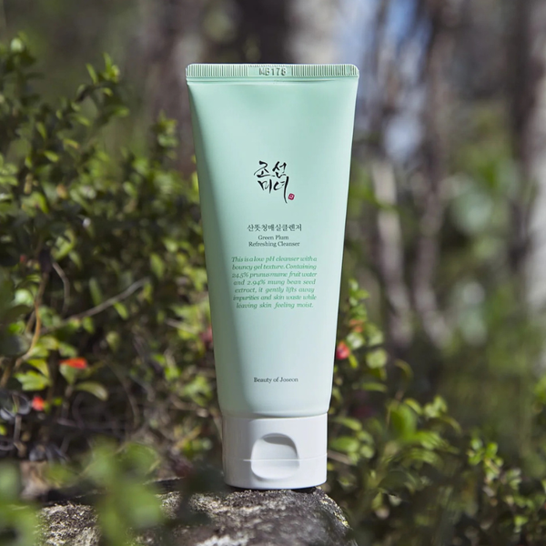 Green Plum Refreshing Cleanser